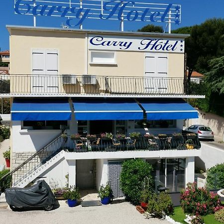 Carry Hotel Buitenkant foto